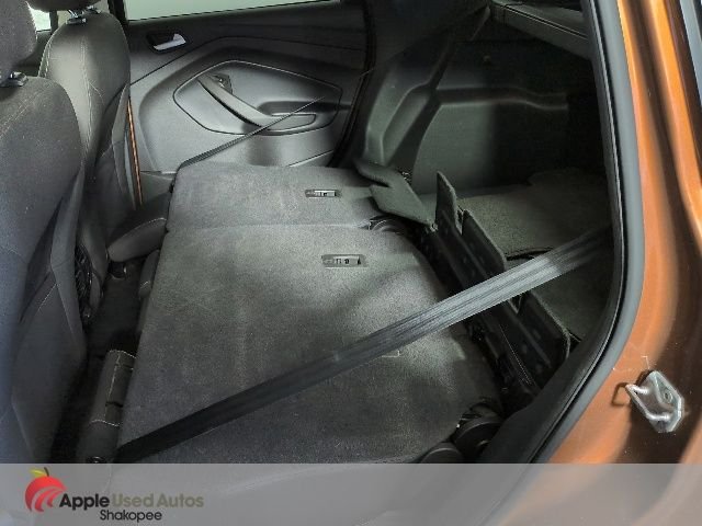 Used 2017 Red Ford SE image 30