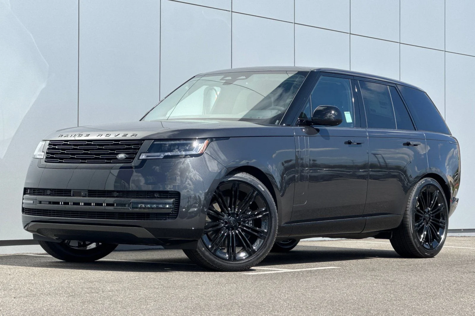 2026 Land Rover Range Rover 4.4 SE SWB's photo