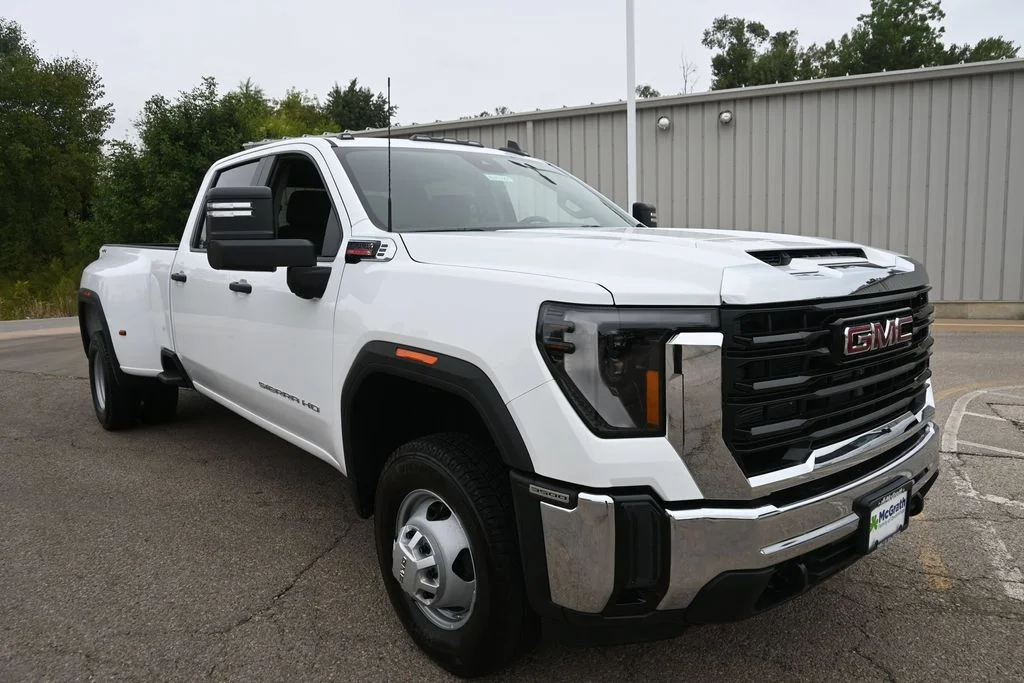 New 2026 White GMC Pro image 3