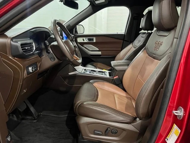 Used 2022 Red Ford King Ranch image 9