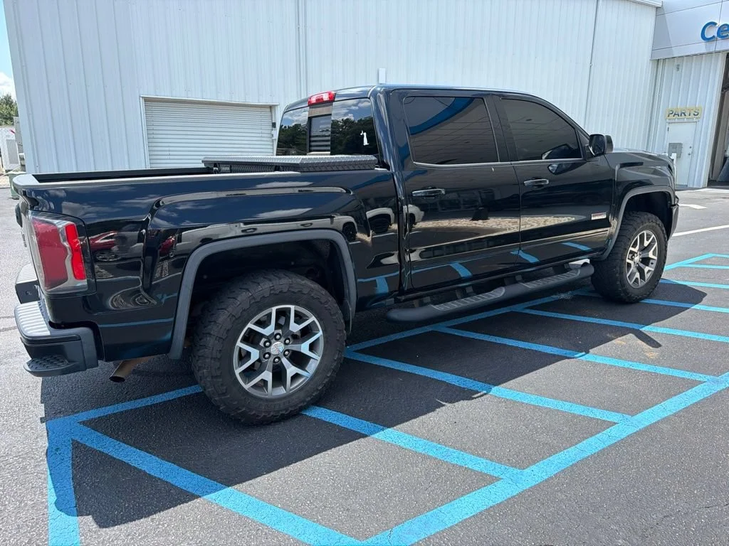 Used 2018 ONYX BLACK GMC SLT image 6