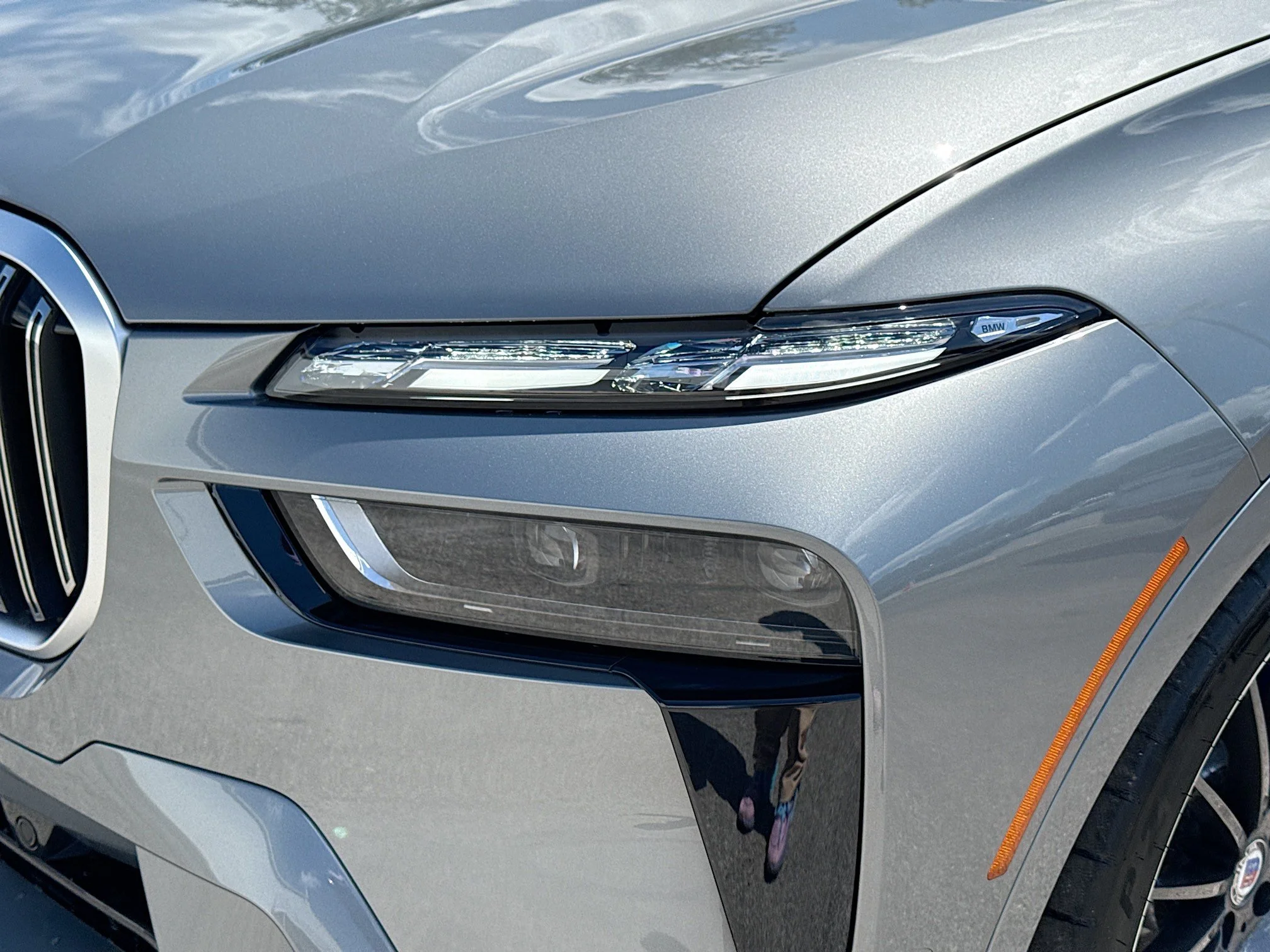 New 2026 Skyscraper Grey Metallic BMW ALPINA XB7 image 9