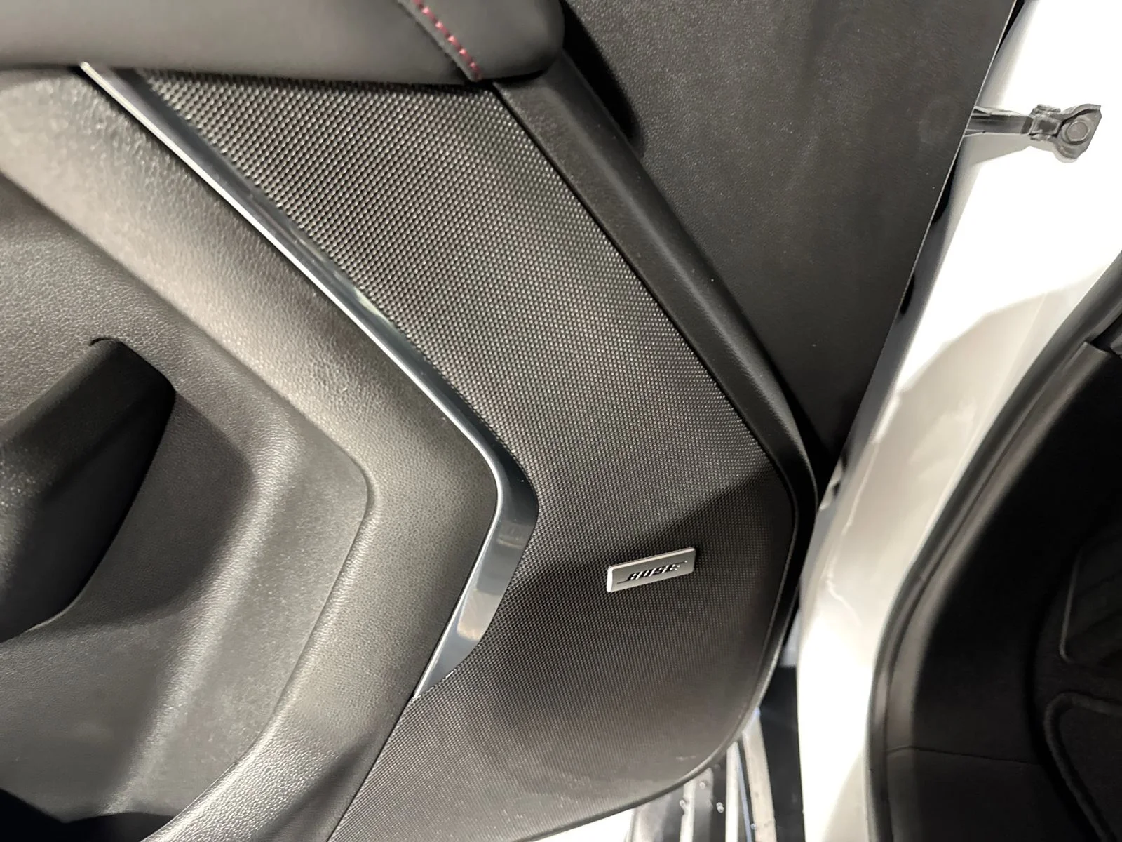 Used 2022 Summit White Chevrolet RST image 26