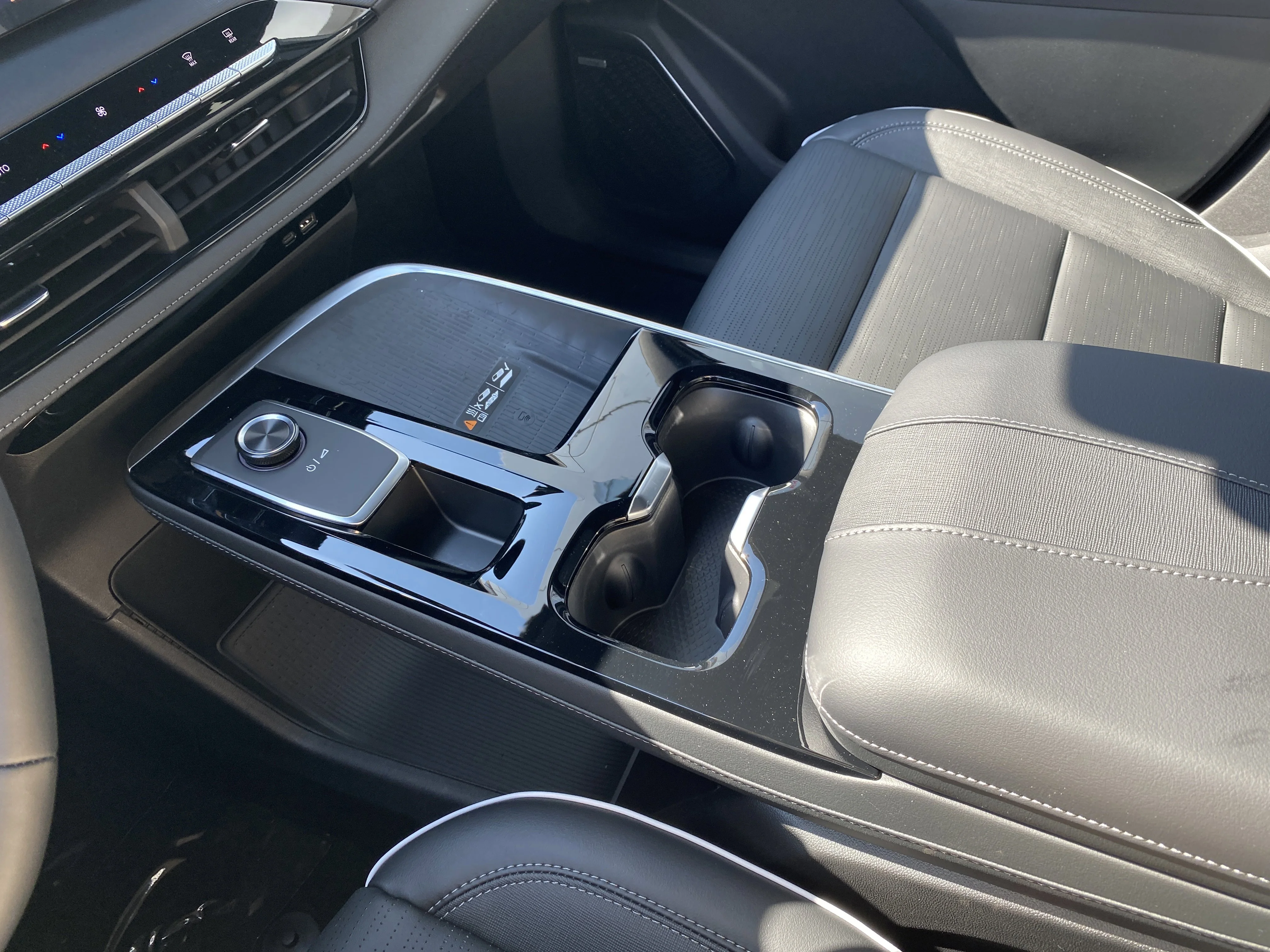 New 2026 EBONY TWILIGHT METALLIC Buick Sport Touring image 21
