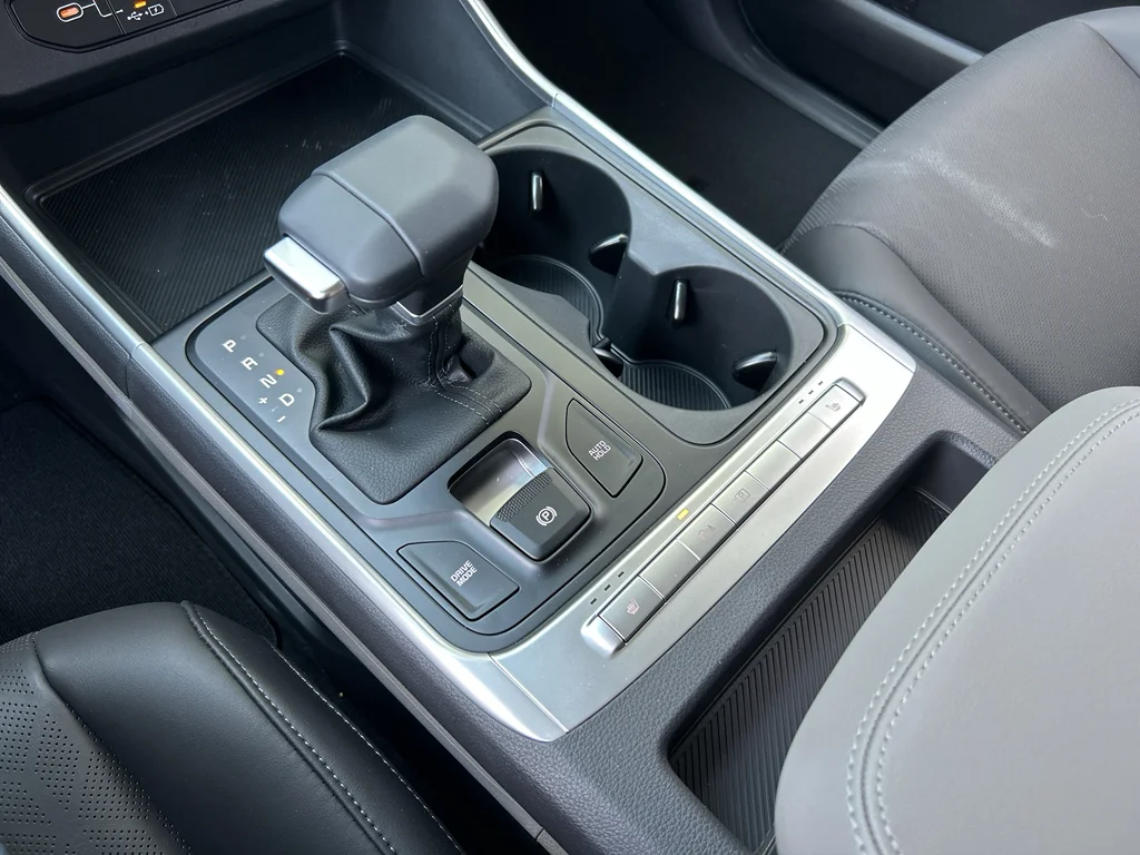 New 2026 Snow White Kia LXS image 22