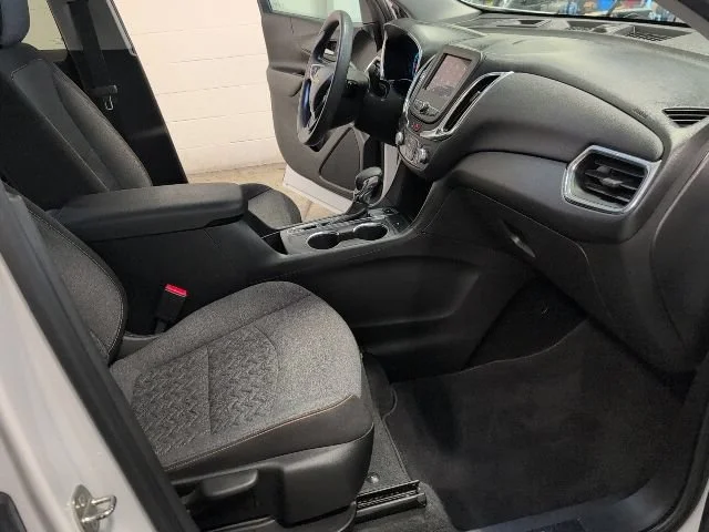 Used 2022 Summit White Chevrolet LT image 29
