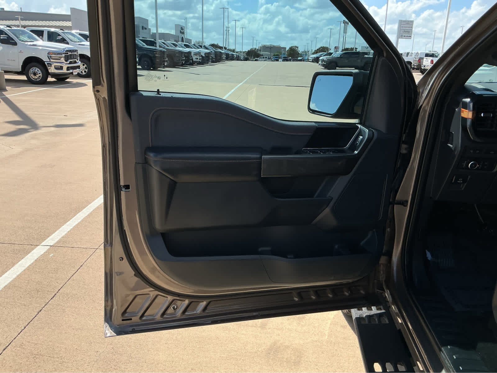 Used 2022 Stone Gray Metallic Ford Tremor image 14