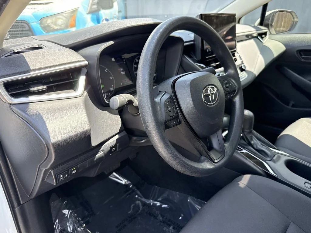 Used 2023 White Toyota LE image 23