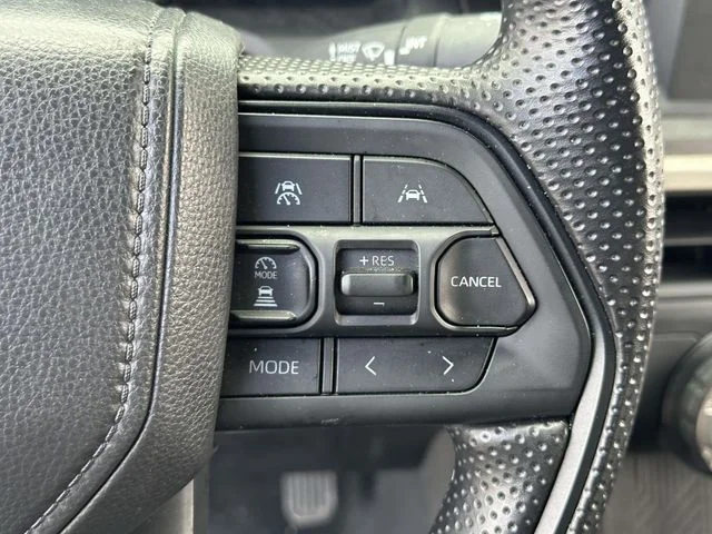 Used 2025  Toyota SR5 image 24