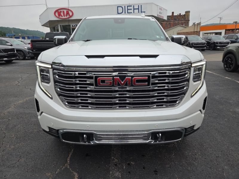 Used 2023 White GMC Denali image 2