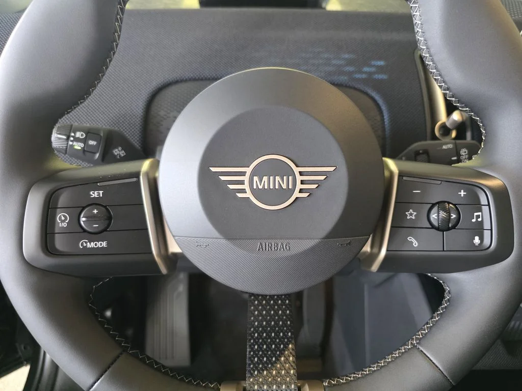 New 2027 Black MINI  image 19