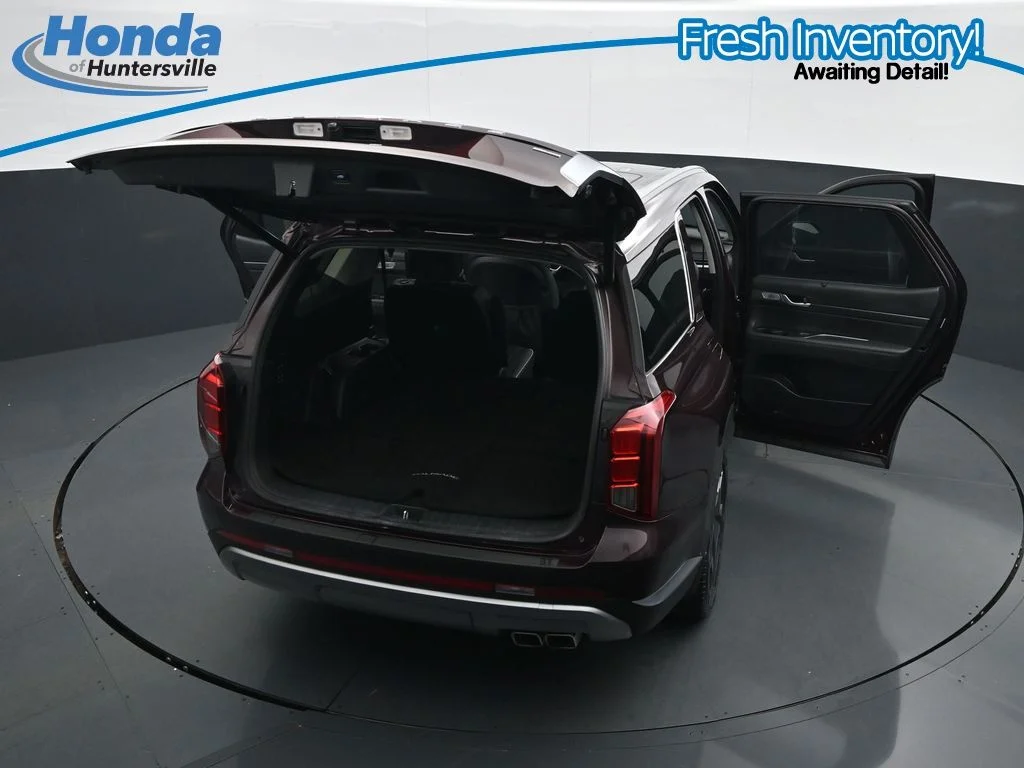 Used 2023 Burgundy Hyundai Limited image 36