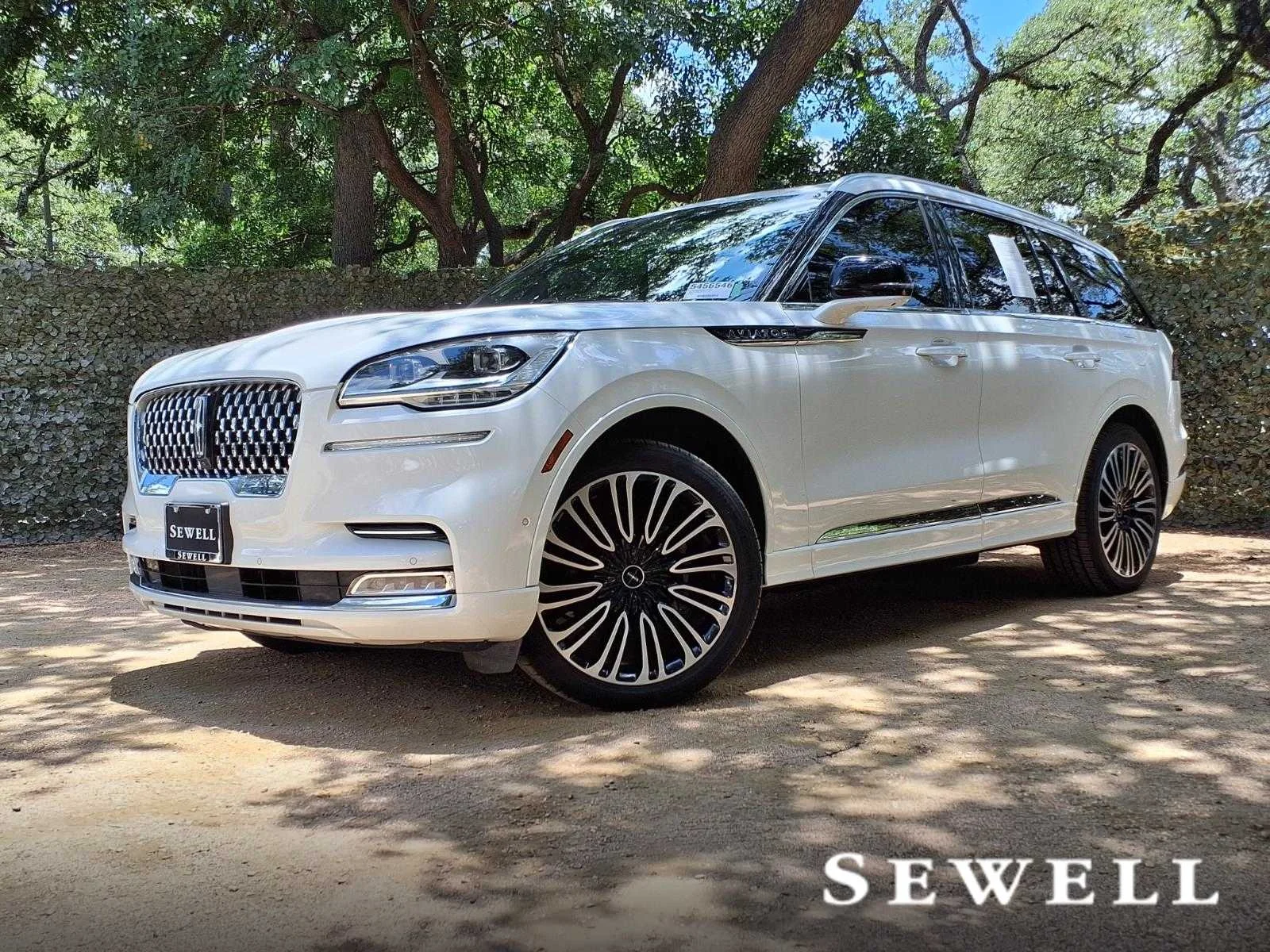 2024 Lincoln Aviator Black Label AWD's photo