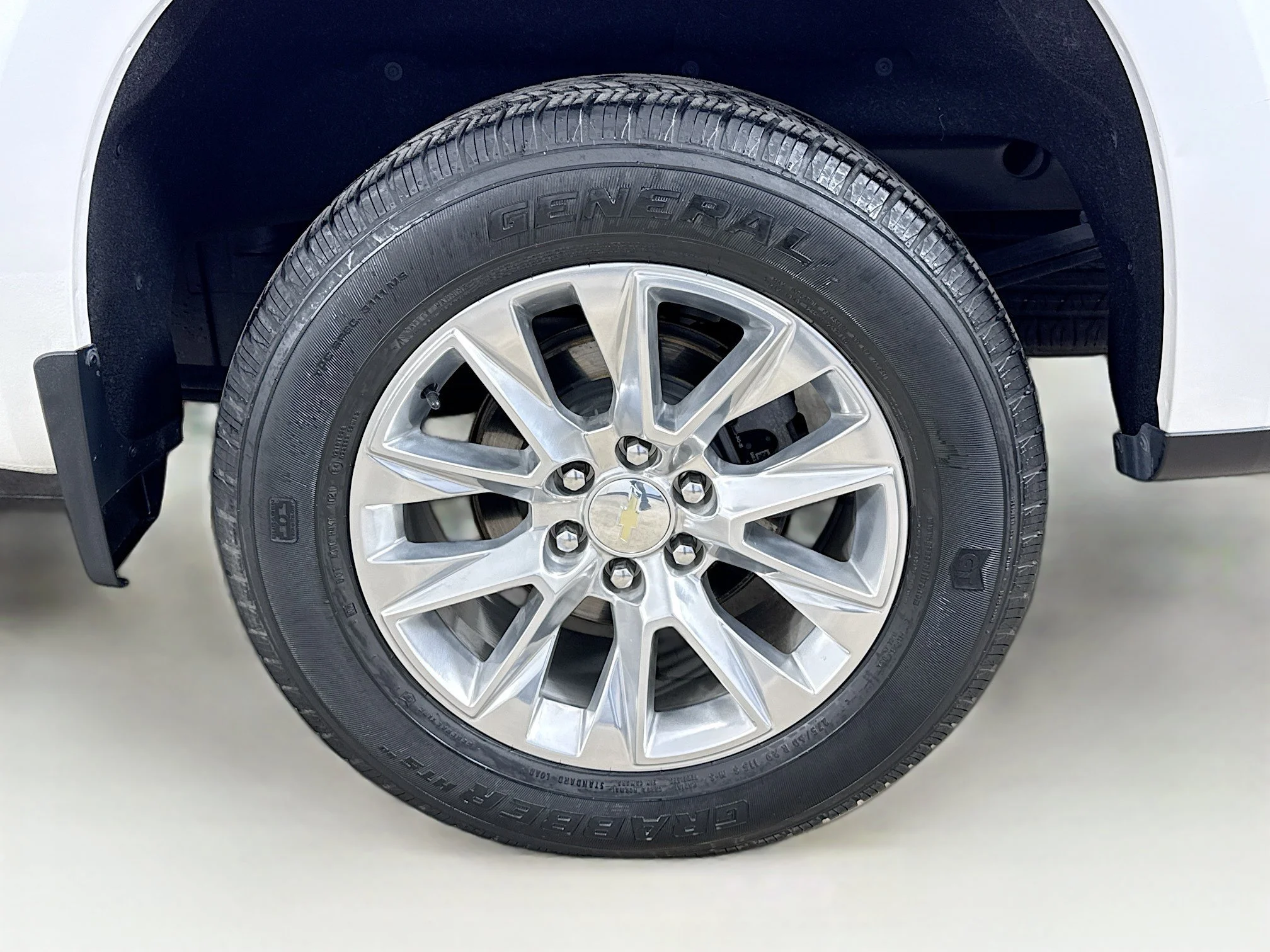 Used 2021 IRIDESCENT PEARL TRICOAT Chevrolet LTZ image 35