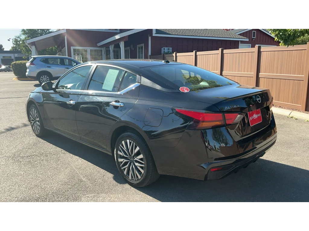Used 2025 Super Black Nissan SV image 7