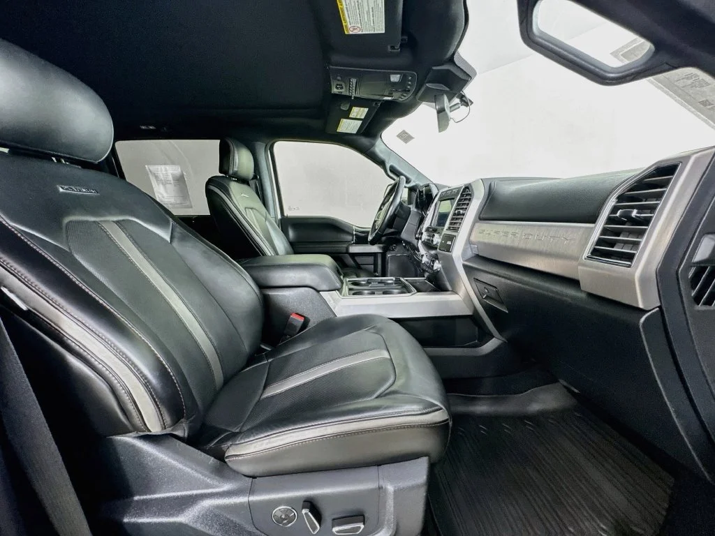 Used 2021 White Metallic Ford Platinum image 32