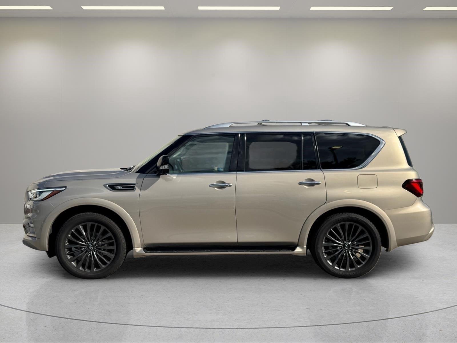 Used 2022 Champagne Quartz INFINITI PREMIUM SELECT image 2