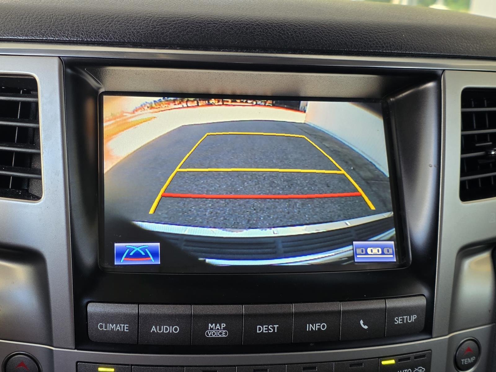 Used 2015 Silver Lexus 570 image 19