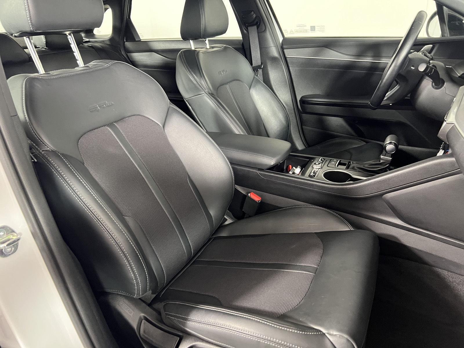 Used 2024 Glacial White Pearl Kia GT-Line image 23
