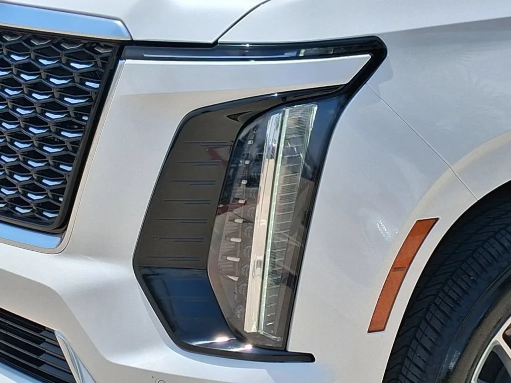 Used 2025 Crystal White Tricoat Cadillac Premium Luxury image 8