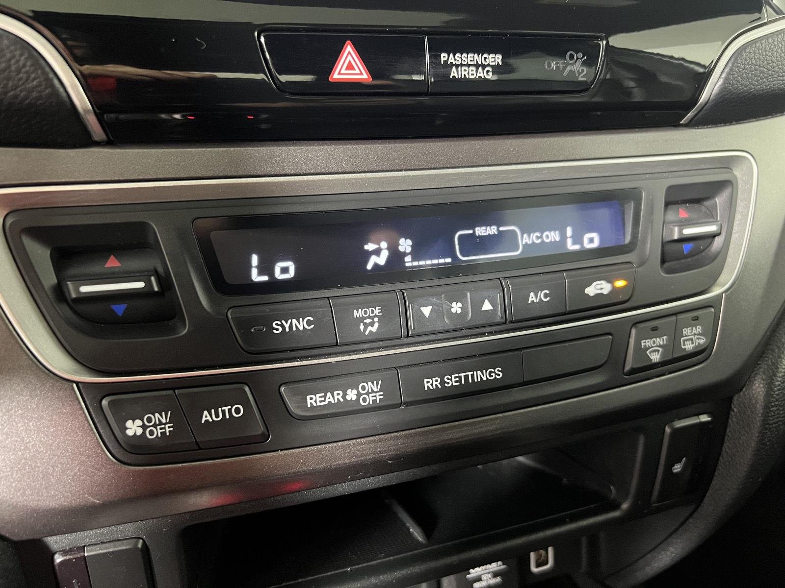 Used 2023 Platinum White Pearl Honda EX-L image 20