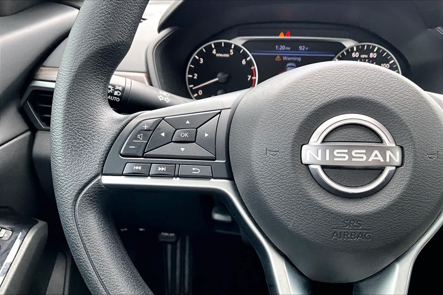 Used 2023 Super Black Nissan 2.5 SV image 24