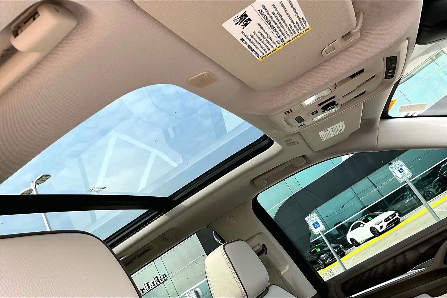 Used 2022 Hunter Metallic GMC Denali image 12