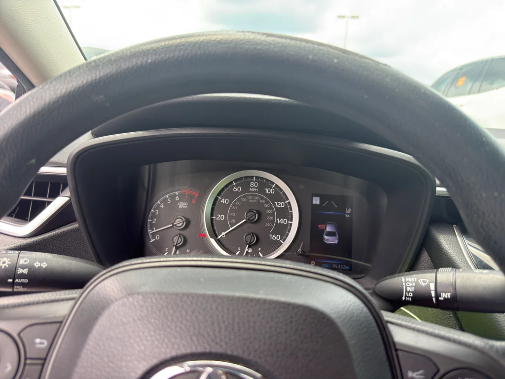 Used 2021 Classic Silver Metallic Toyota LE image 5