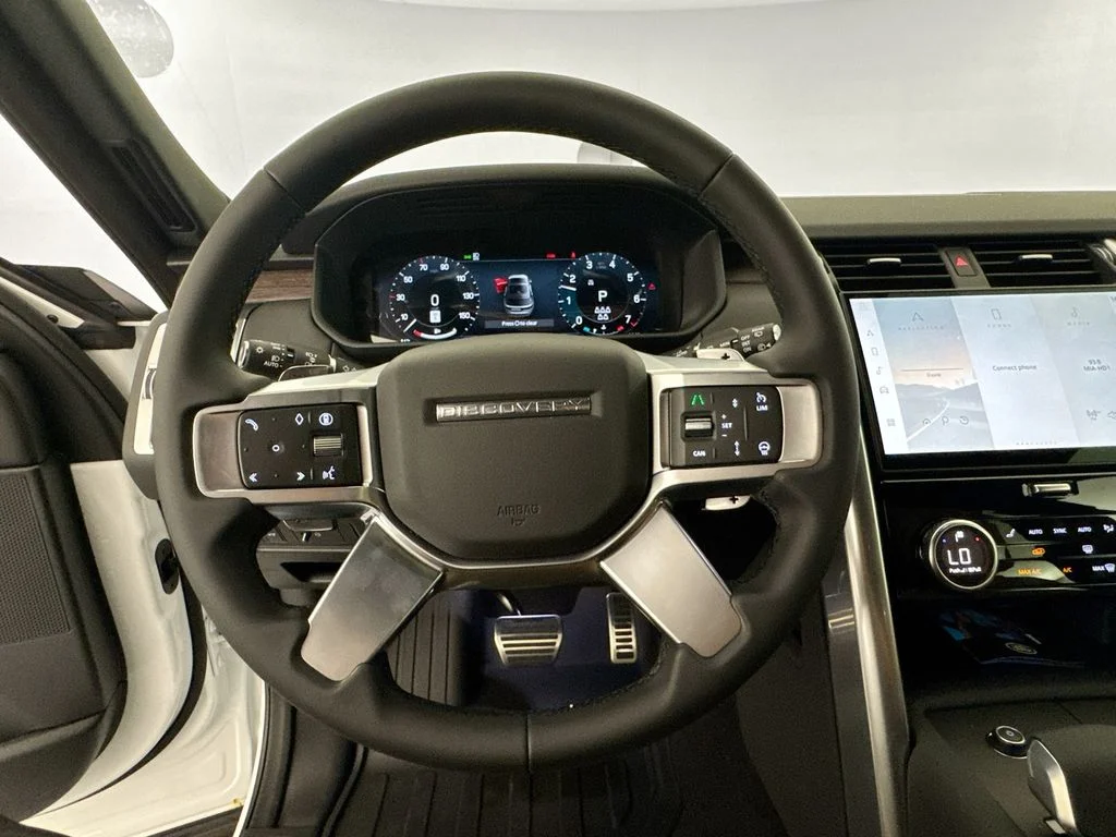 New 2026 Fuji White Land Rover Dynamic SE image 11