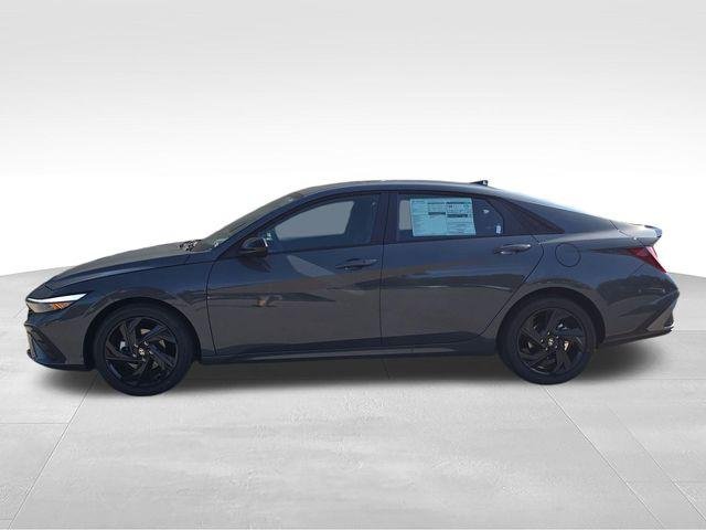 New 2026 Gray Hyundai SEL Sport Plus image 2