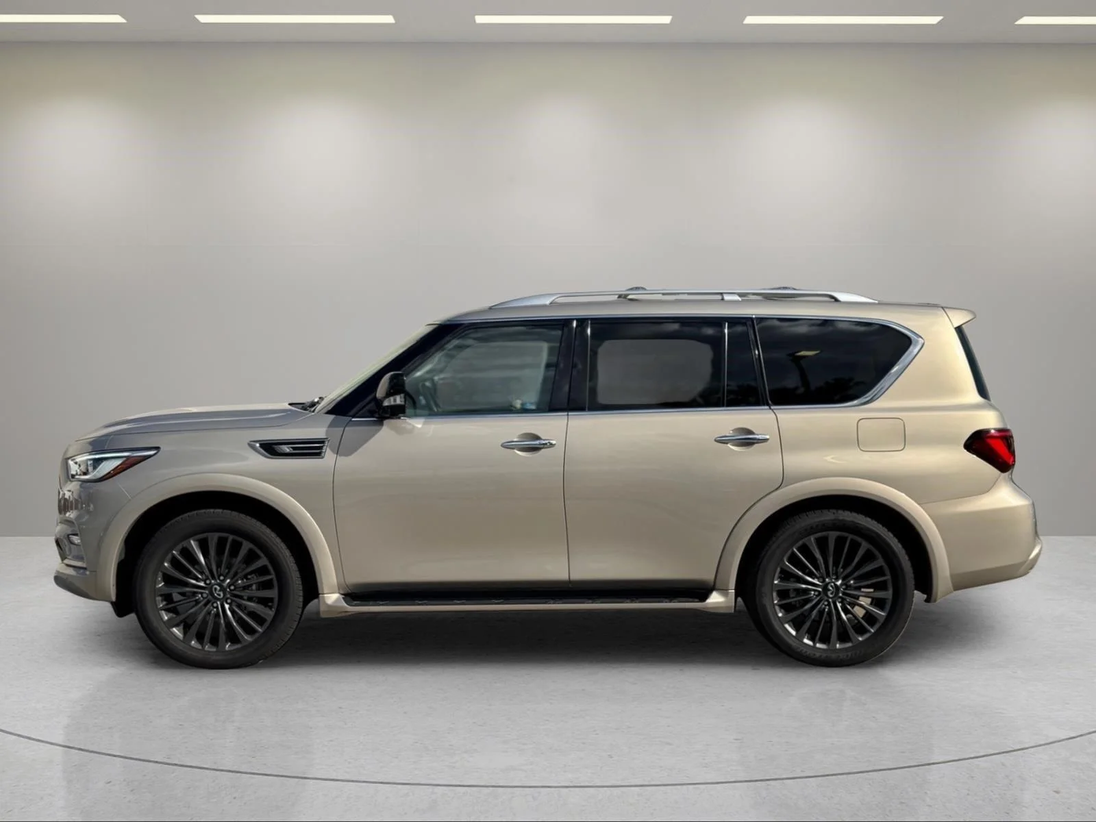 Used 2022 Champagne Quartz INFINITI PREMIUM SELECT image 2