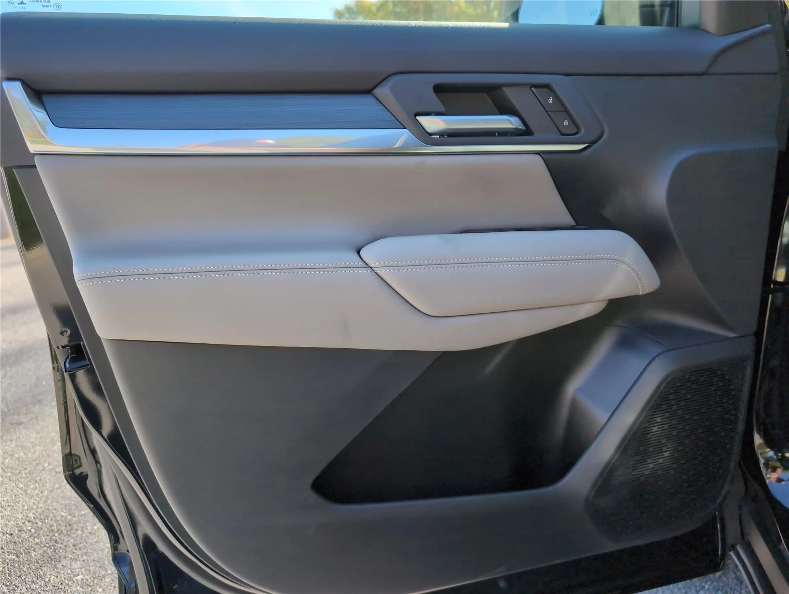 New 2026 Ebony Twilight Metallic GMC Elevation image 14