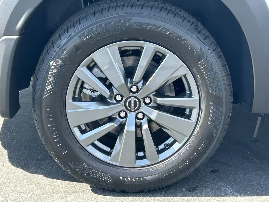New 2026 Everest White Pearl TriCoat Nissan SV image 7