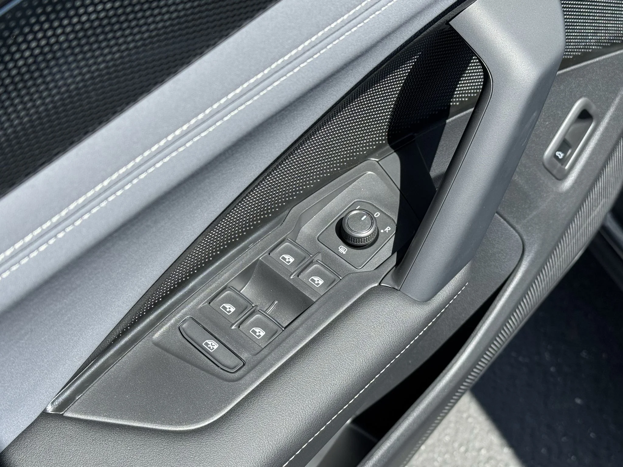 New 2026 Platinum Gray Metallic Volkswagen SE R-Line Black image 12