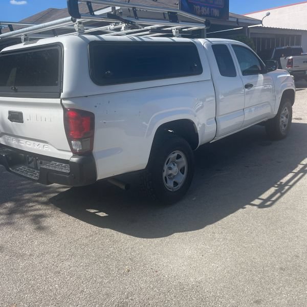 Used 2022 White Toyota SR image 5