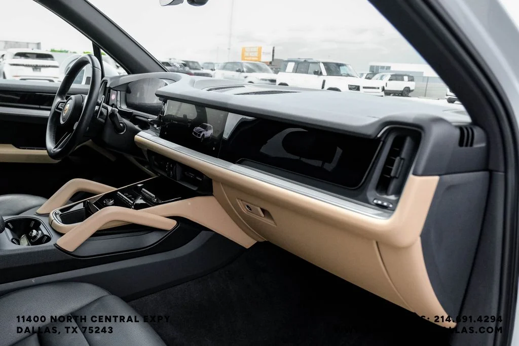 Used 2024 Carrara White Porsche  image 11