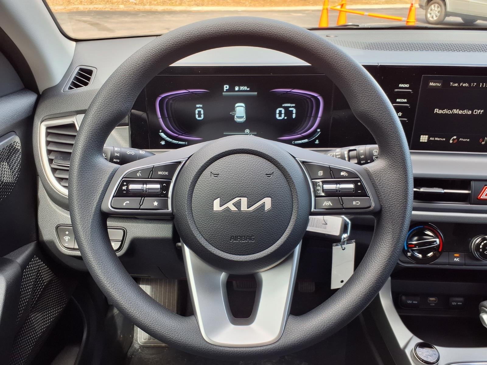New 2026 Fusion Black Kia LX image 7