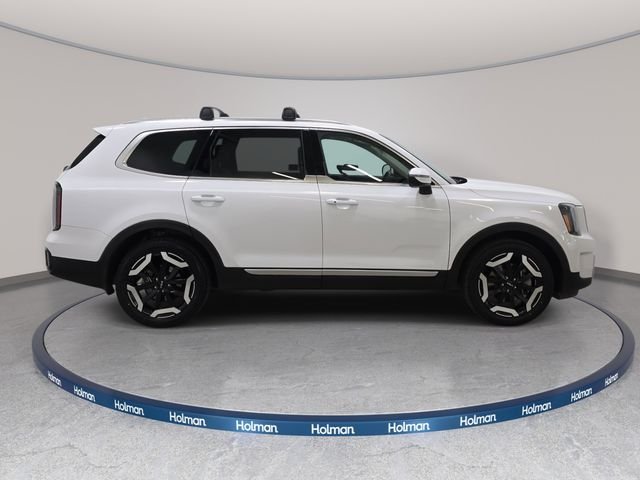 Used 2024 White Kia EX image 5