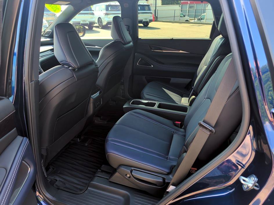 Certified Used 2026 Grand Blue INFINITI SPORT image 9