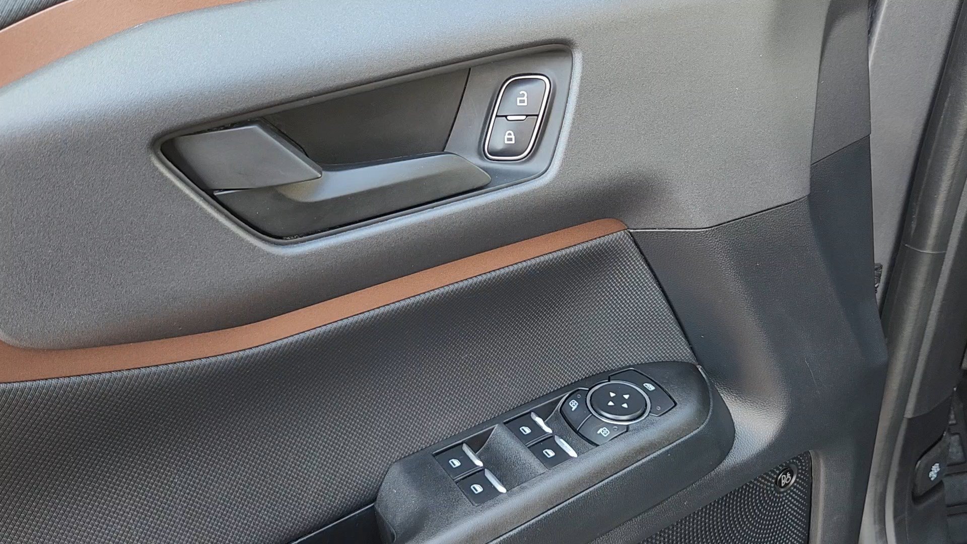 Used 2021 Gray Metallic Ford Badlands image 7