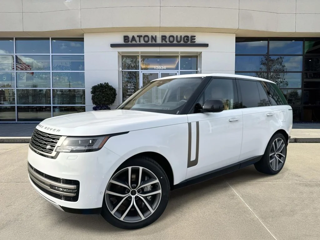 2026 Land Rover Range Rover 3.0 PHEV SE SWB's photo
