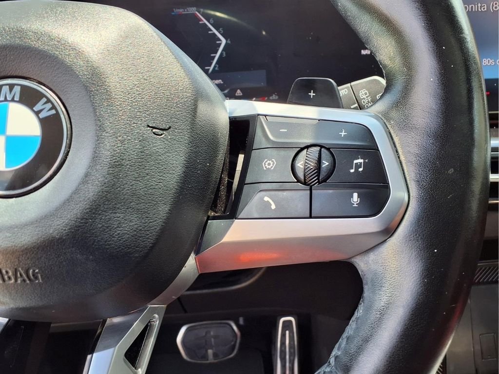 Used 2023 Silver BMW xDrive28i image 19