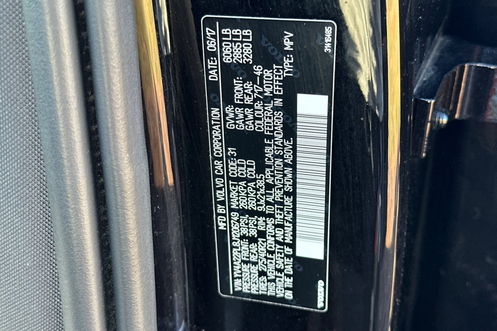 Used 2018 Black Volvo T6 Inscription image 36