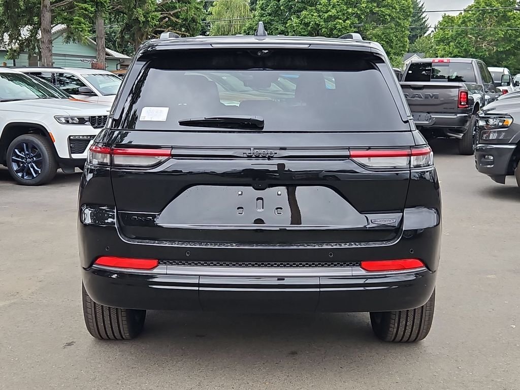 New 2026 Diamond Black Crystal Pearl-Coat Exterior Paint Jeep Summit image 6