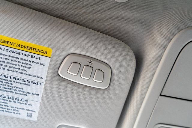 Used 2025 White Metallic Ford Active image 39