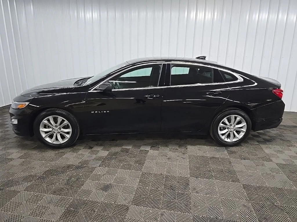 Used 2023 Black Chevrolet LT image 5