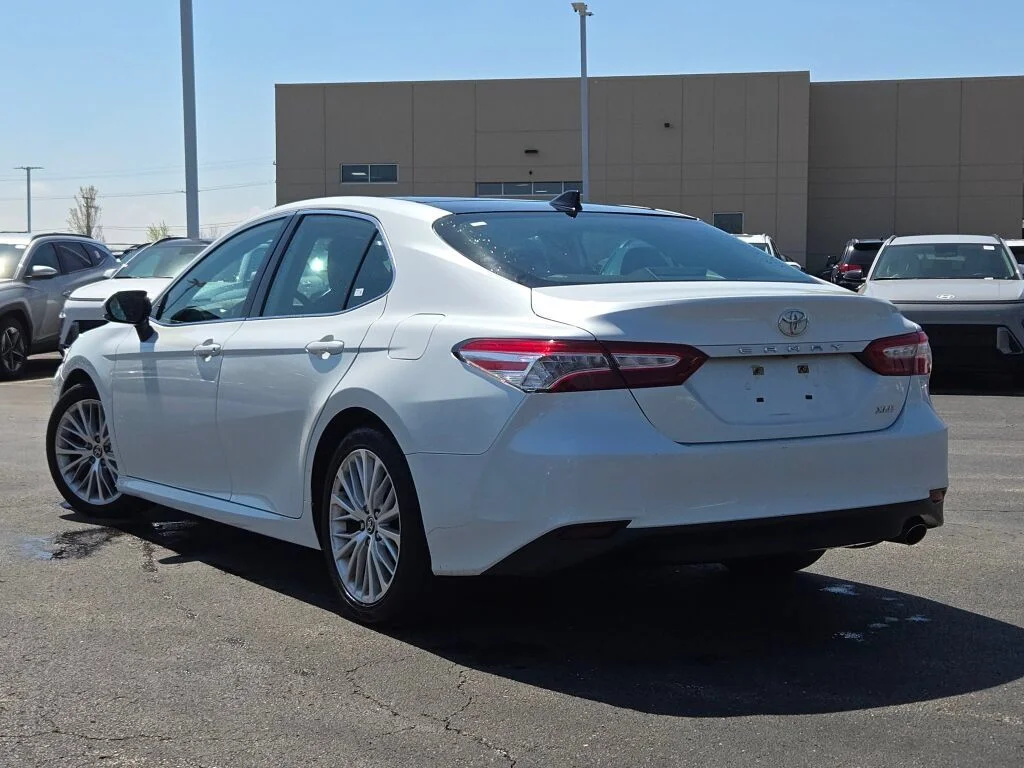 Used 2020 Beige Toyota XLE image 15