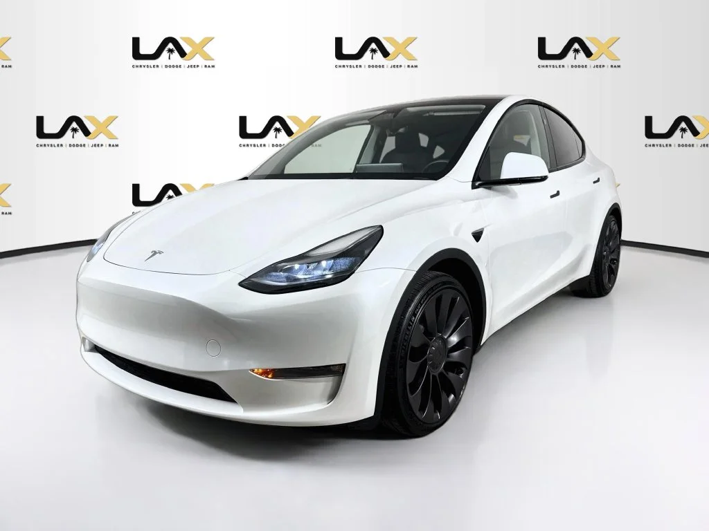 Used 2024 White Tesla Performance image 3