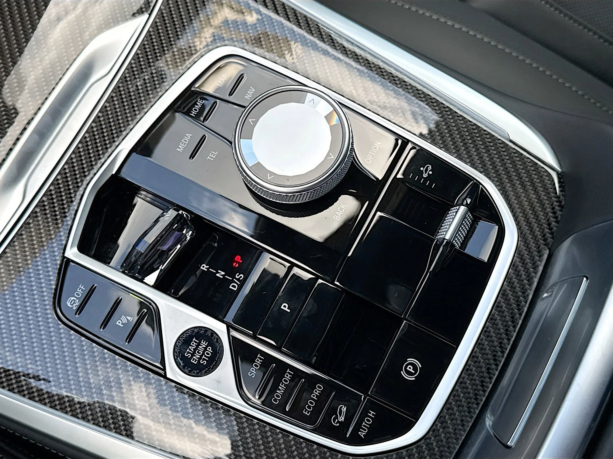 New 2027 Black Sapphire Metallic BMW M60i image 30