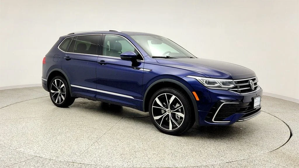Used 2024 Atlantic Blue Metallic Volkswagen 2.0T SEL R-Line 4MOTION image 3